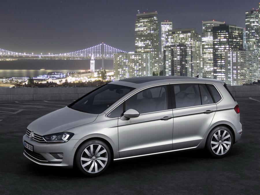  Volkswagen Golf Sportsvan Concept 2013 года  (фото 7 из 14)